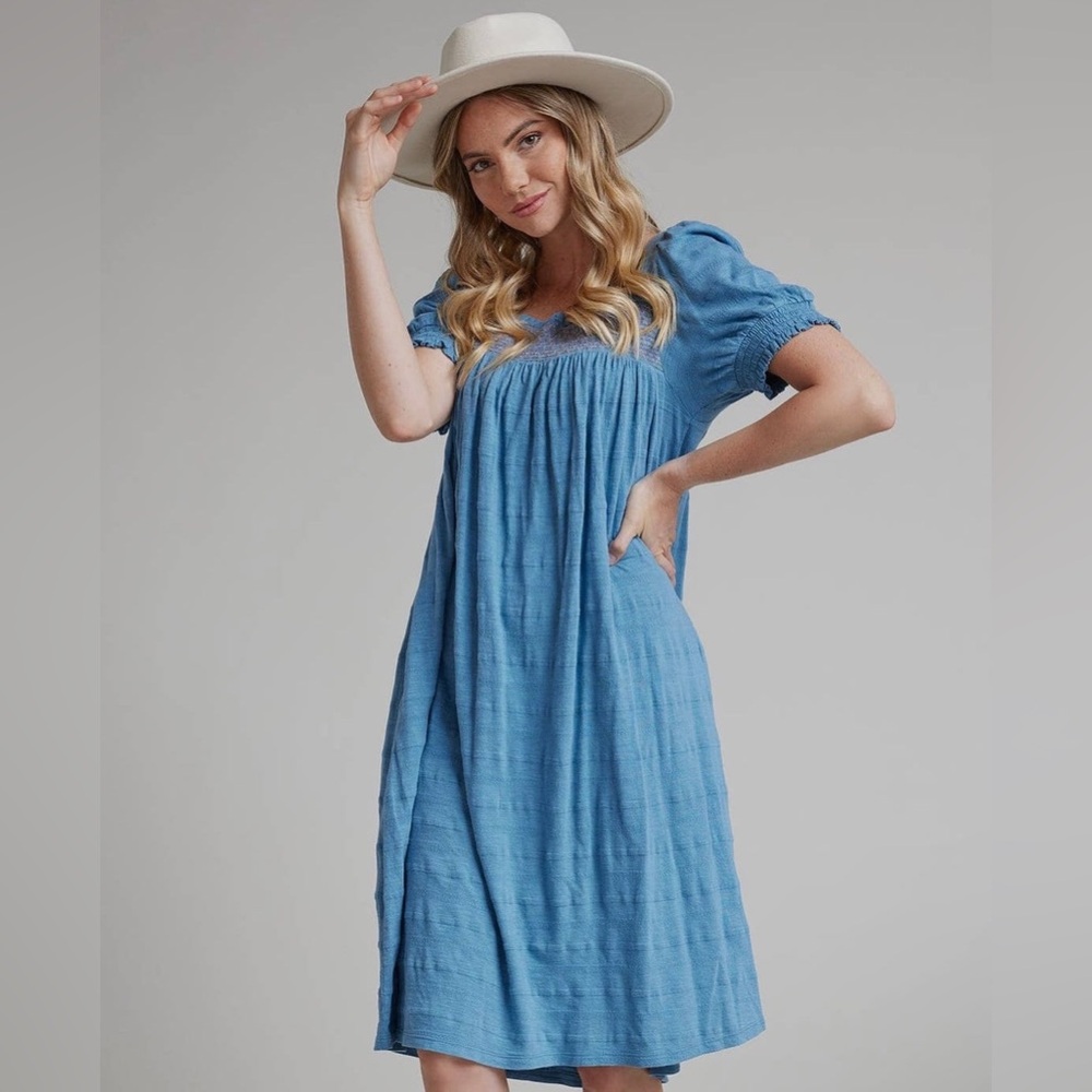 Downeast | Embroidered Midi Shift Dress | Like New | Blue | L